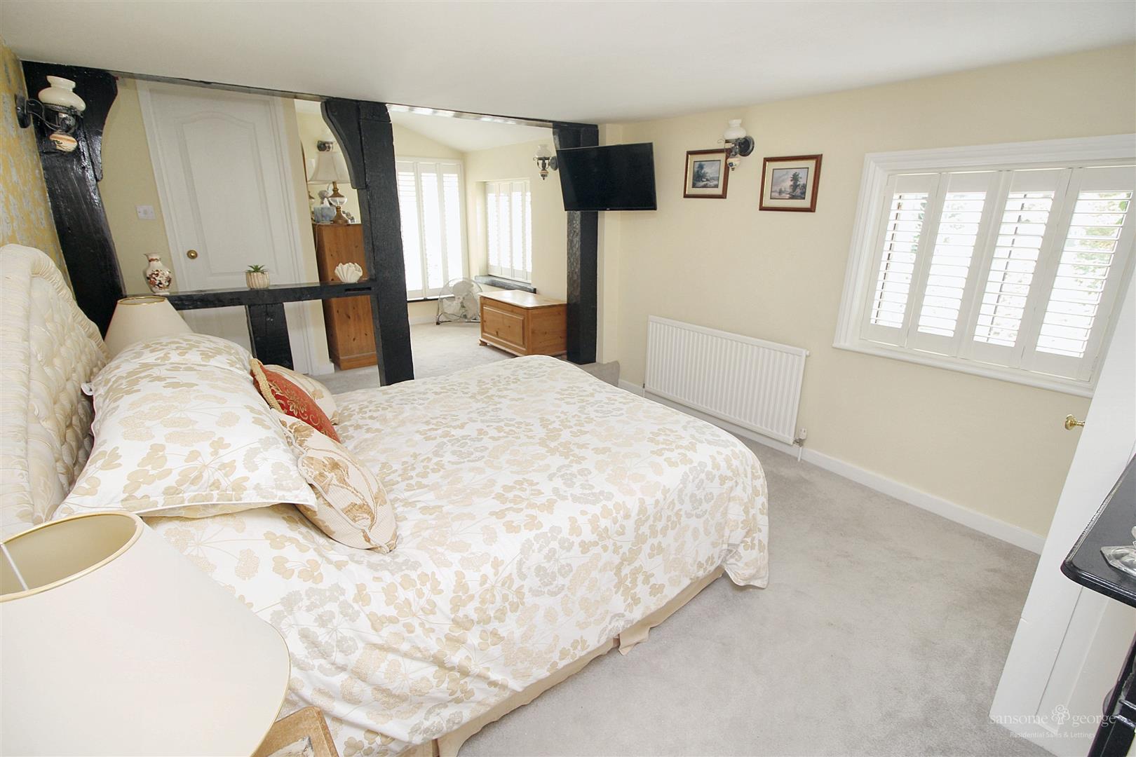 Kentwood Hill, Tilehurst, Reading